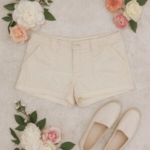 White Low-rise Shorts